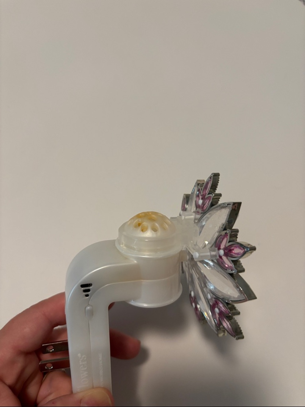 Bath and Body Works Wallflower bundle - Picture 12 of 16